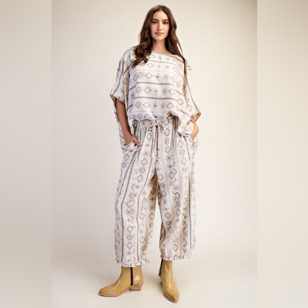 Easel Aztec Print Cream Top and Pants Set